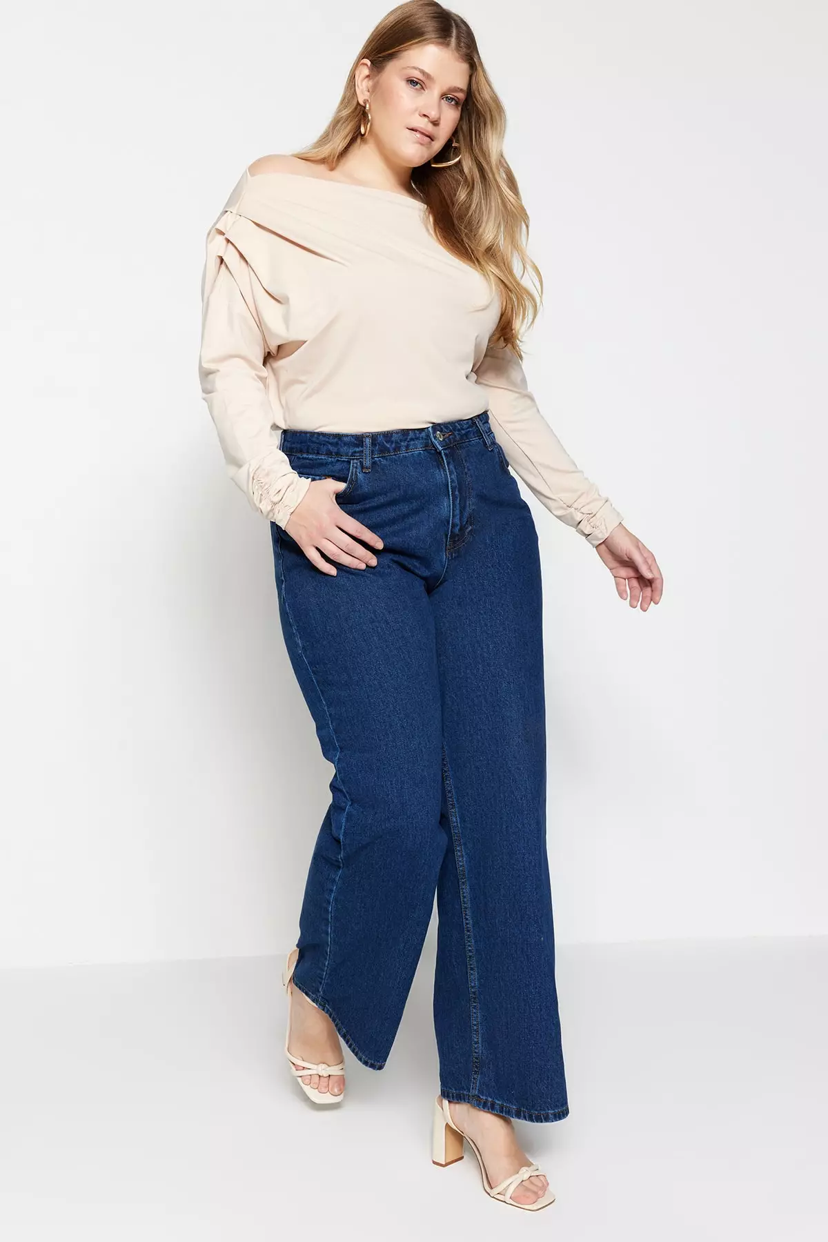 Plus Size High Waist Wide-Cut Jeans