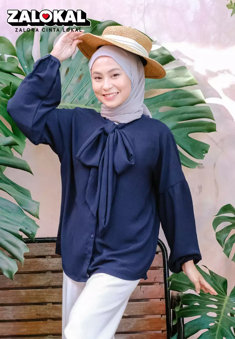 Navy on sale hijab outfit