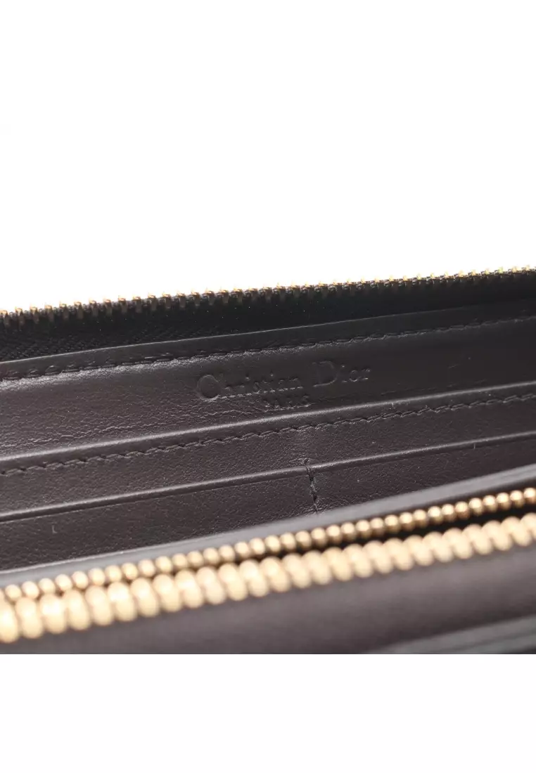 Large lady sales dior zip wallet