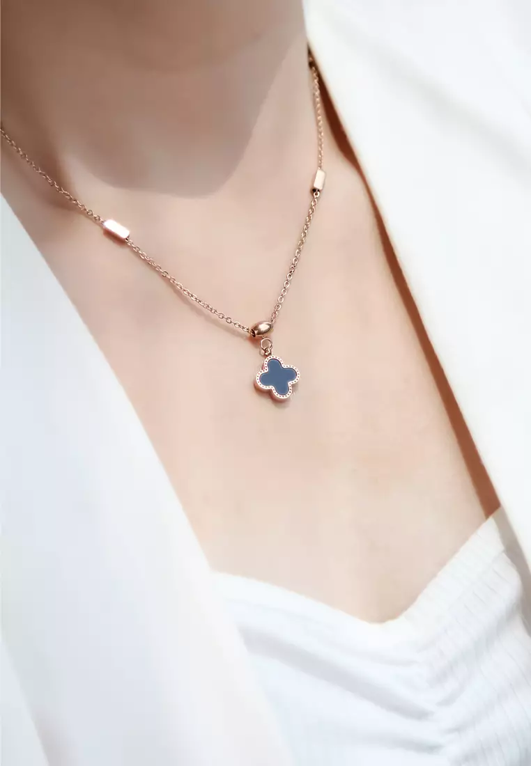 Adele幸運四葉草黑白吊墜花式項鍊