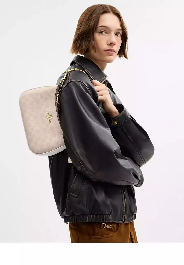 Teri Shoulder Bag In Signature Canvas