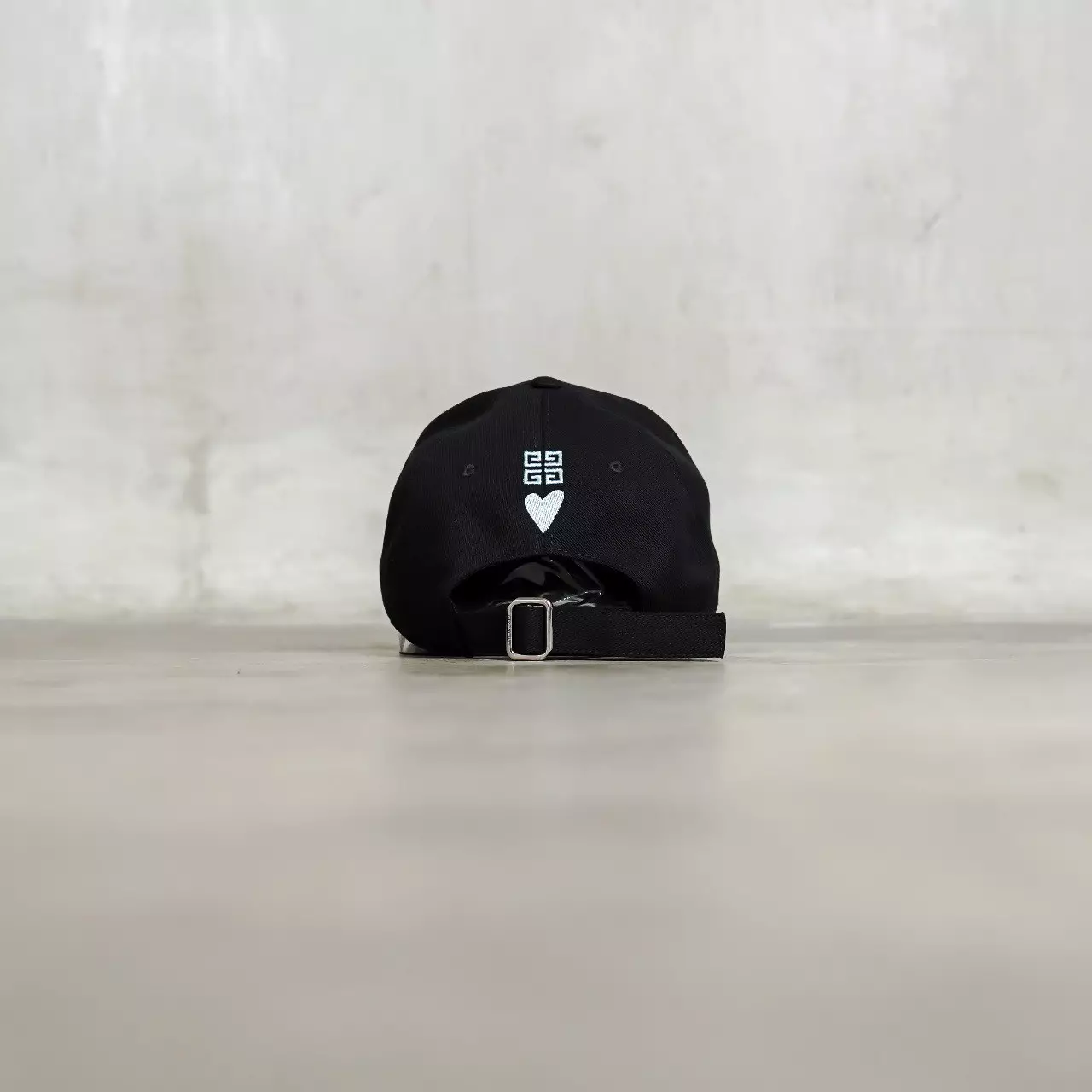 Topi GIVENCHY GRAFFITI TEXT BLACK CAP 100% ORIGINAL