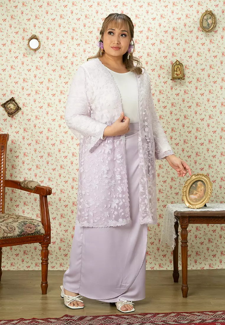 ENDAH PLUS SIZE LONG LACE KEBAYA SET
