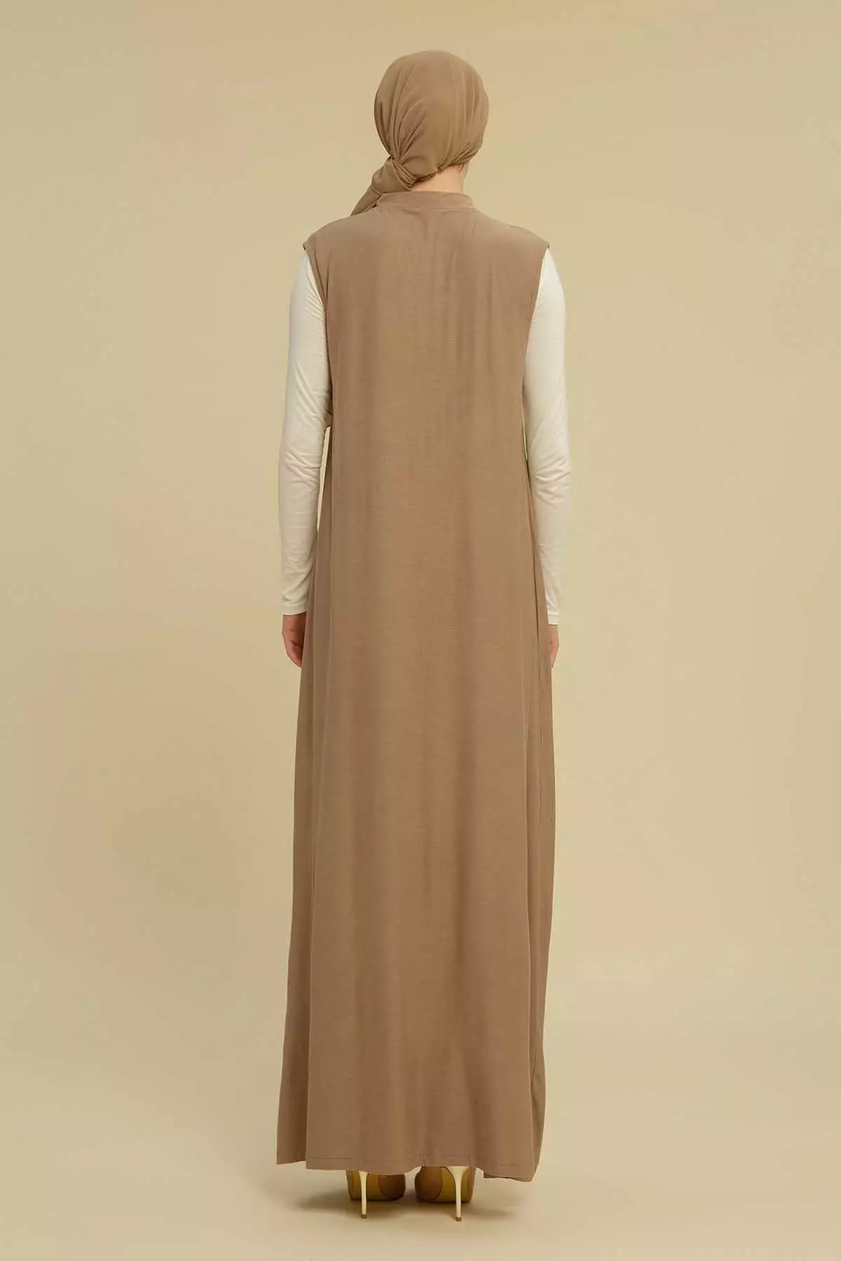 Inner Dress Tanpa Lengan Taupe