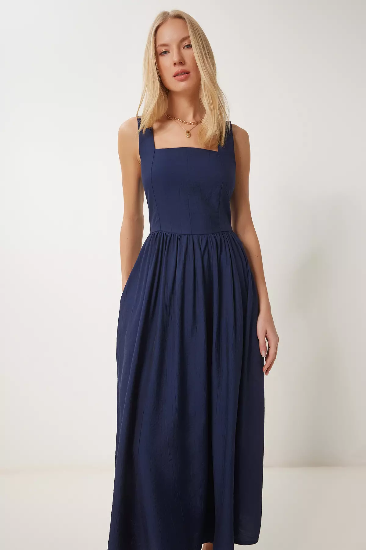 Women's Navy Blue Wrinkle Effect Flared Woven Dress Ub00339