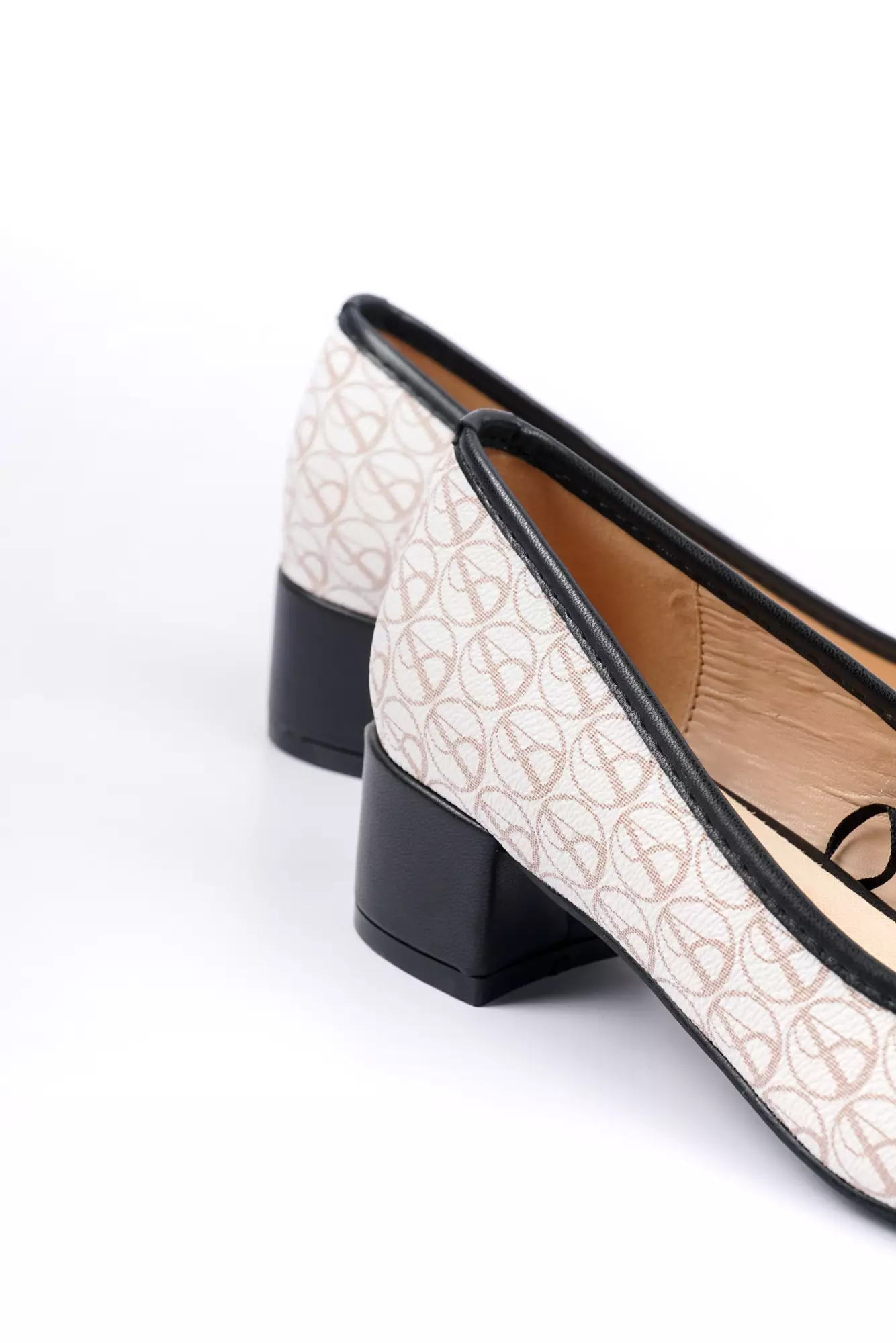 Blow Lana Urban Classic SAB Block Heels Square Toe Pantofel 4 cm BLWHEEL 0002