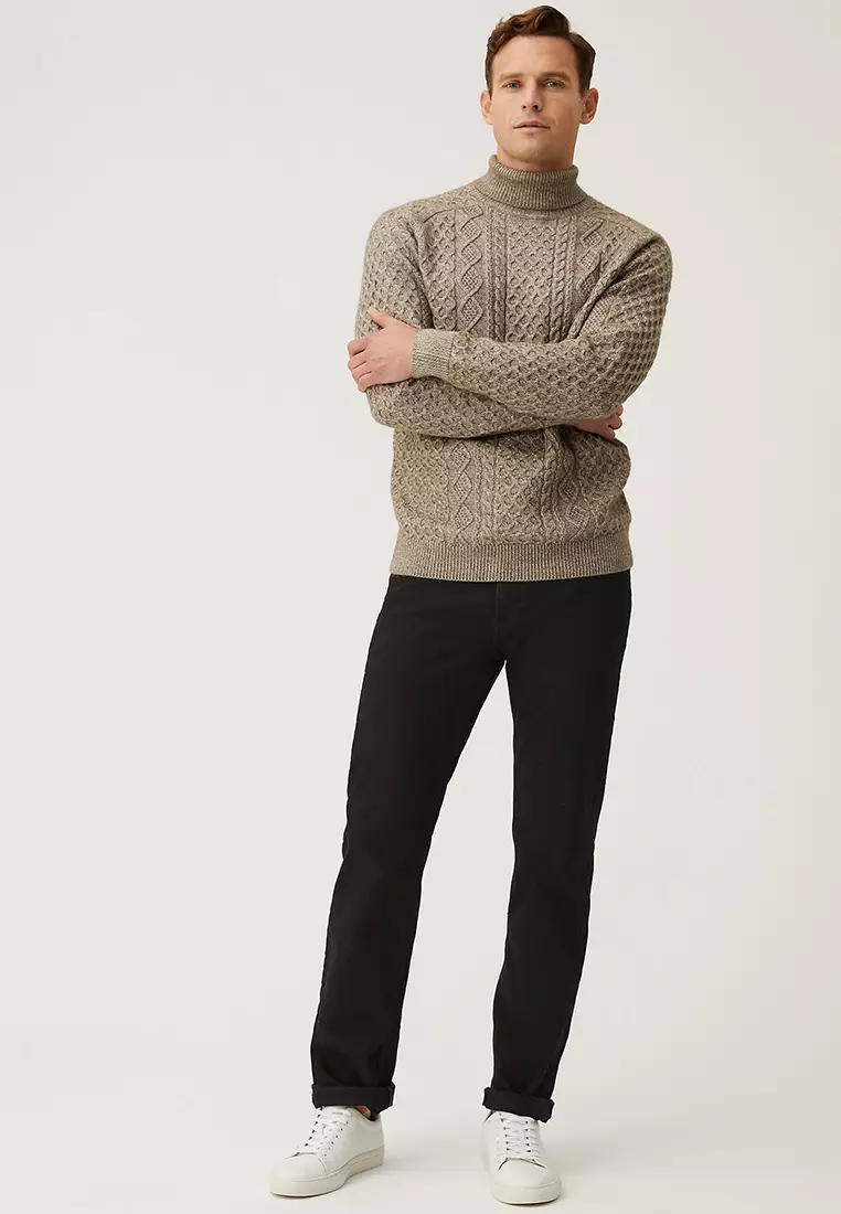 Straight Fit Stretch Jeans