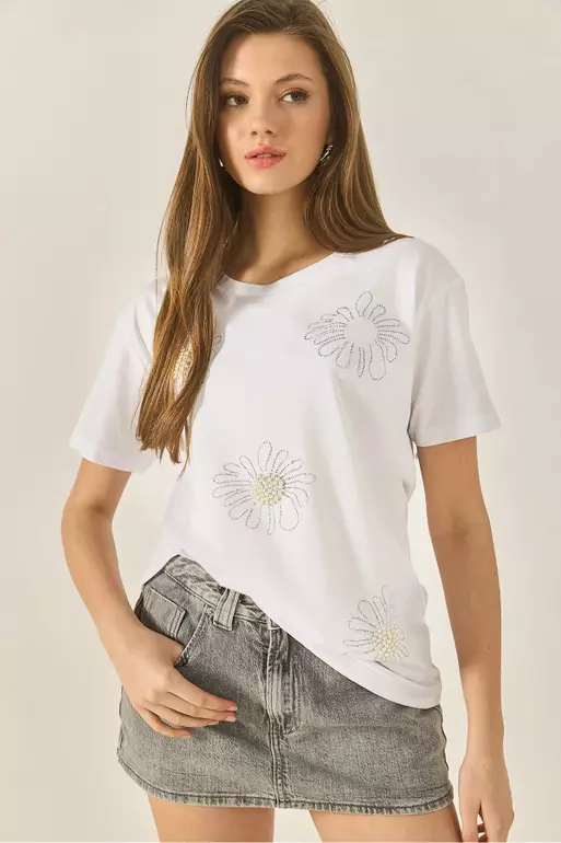 Women's Flower Motif Stone Bead Embroidered Regular Fit Cotton T-Shirt 8128 60283300