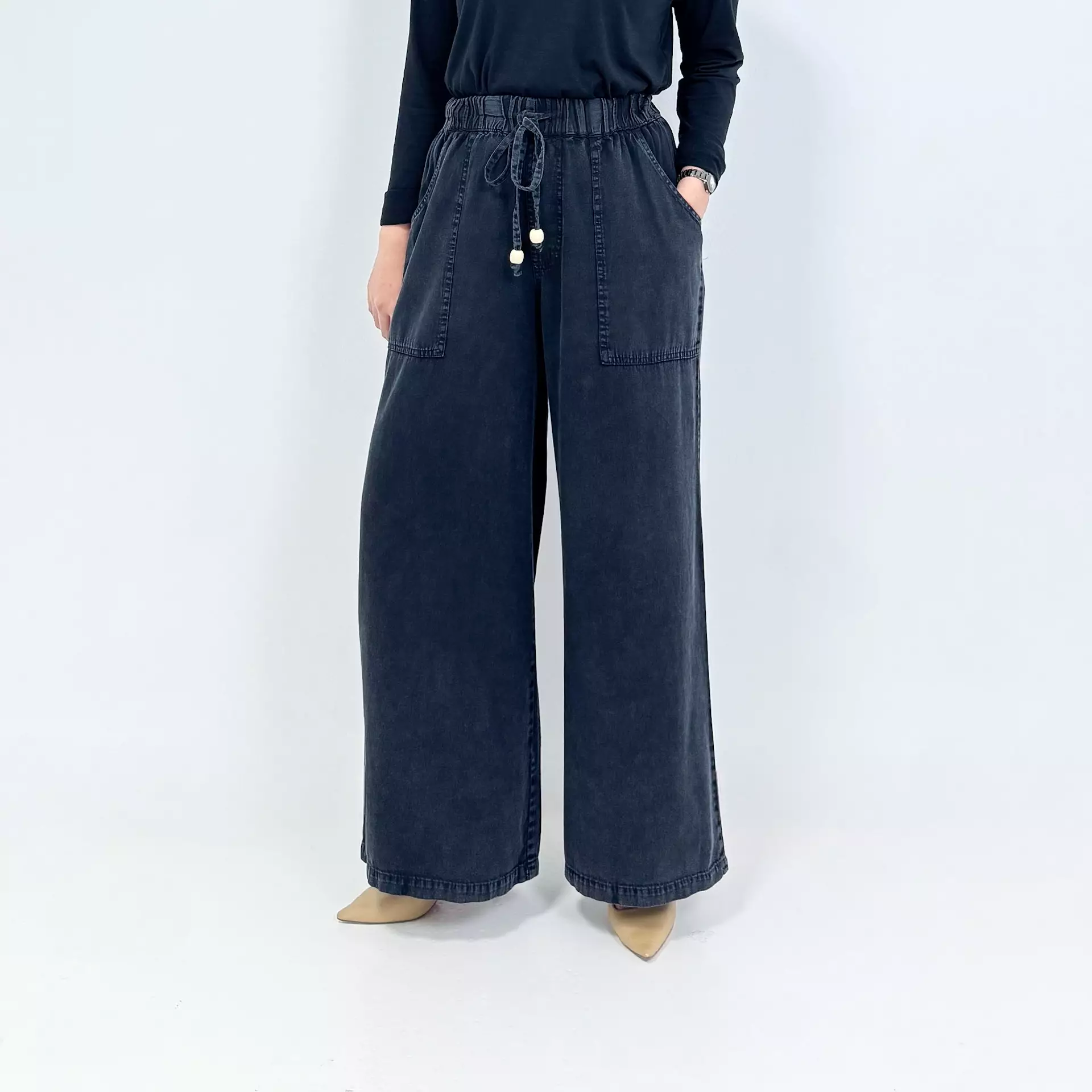 Culotte Jeans Lola [HITAM SNOW] Celana Panjang Wanita Pinggang Karet