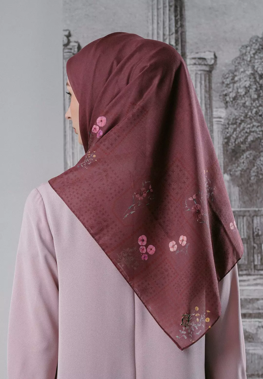 FIORELLA  Scarf Maroon - Kerudung Hijab Segiempat Motif With BOX - Bahan Nesla - Ukuran 115x115