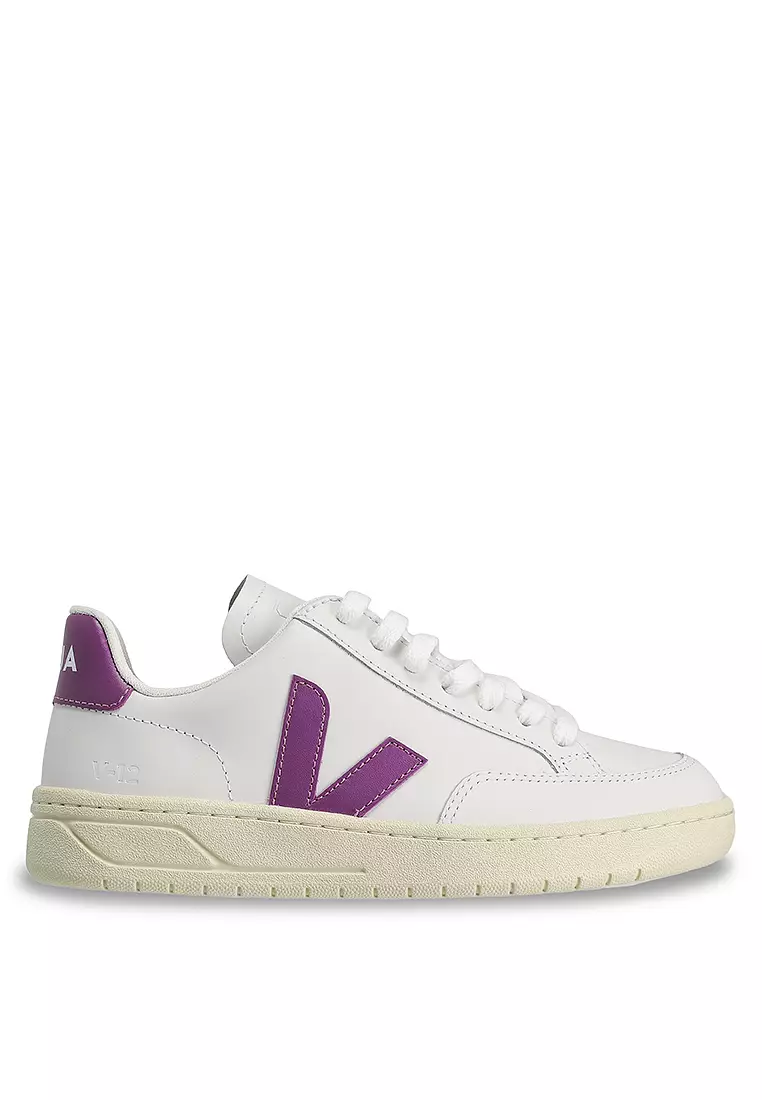 Discount on Veja  shoes - SKU: V-12 Leather Sneakers