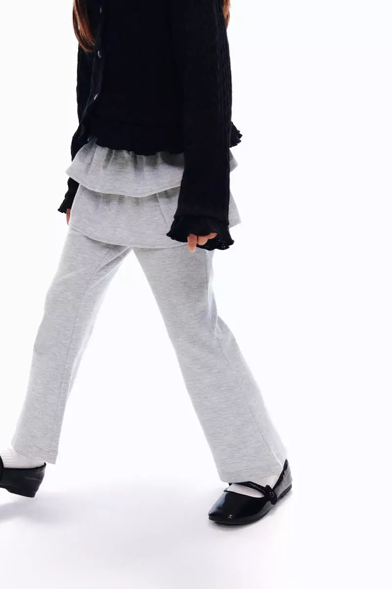 Sewn-in skirt leggings