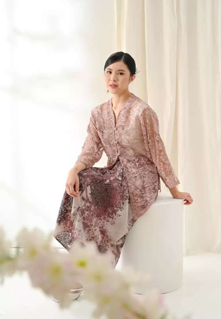Aruna kebaya blouse