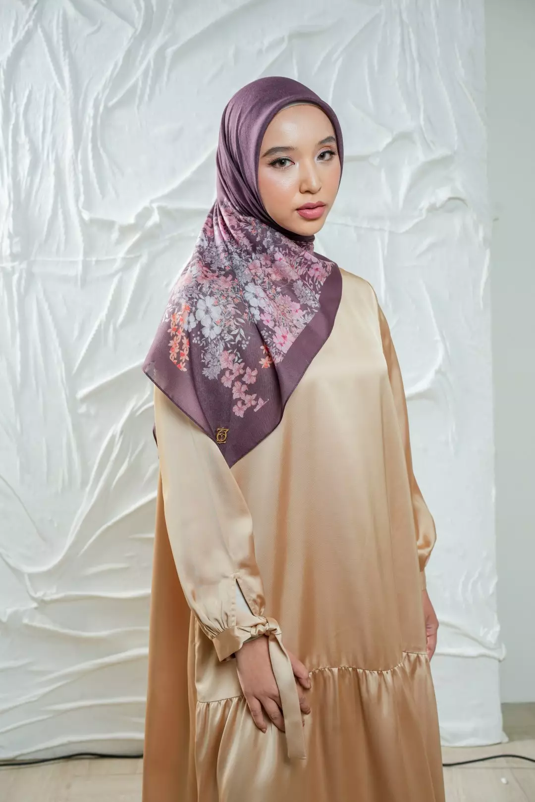 ALIZAH  Scarf Dark Brown - Kerudung Hijab Segiempat Motif With BOX - Bahan Nesla - Ukuran 115x115