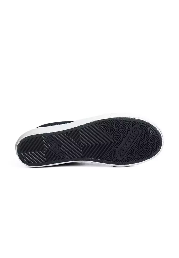 Saba Vintage Slip On Black White