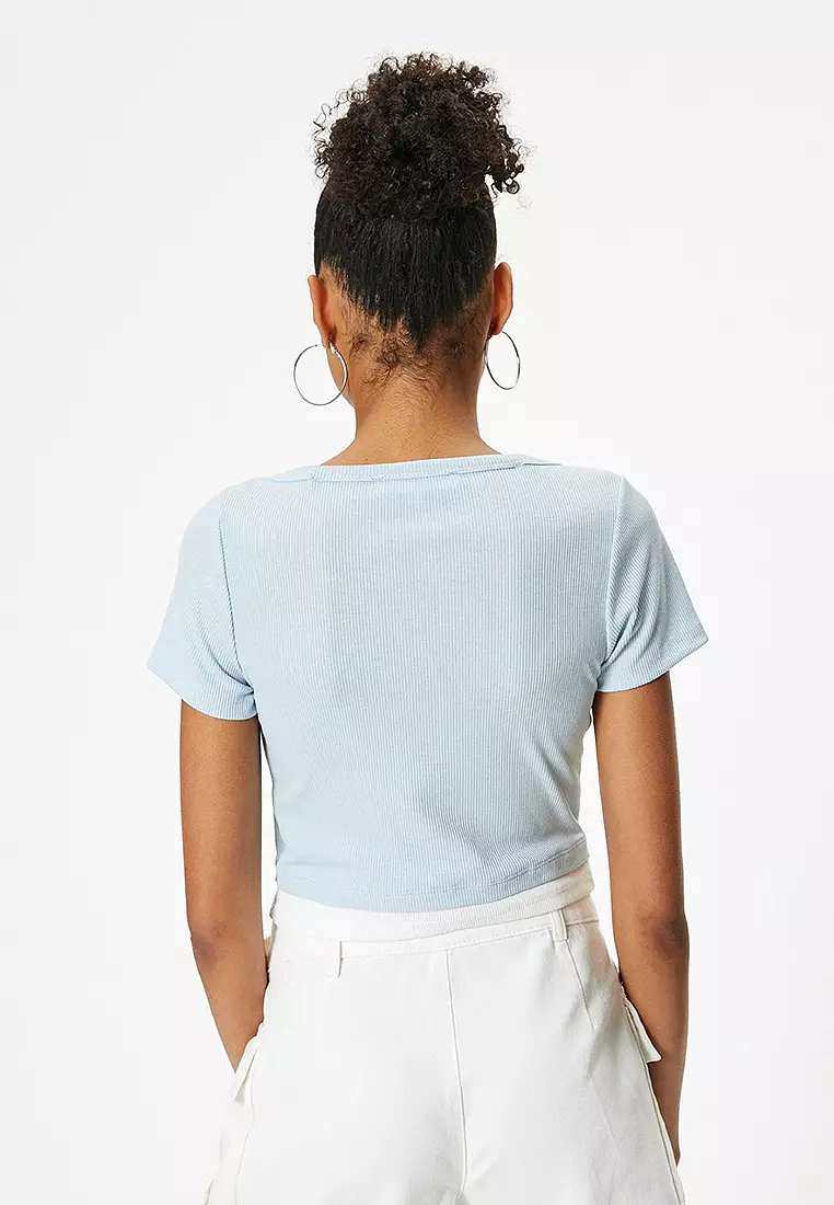 短版V領鈕扣T恤