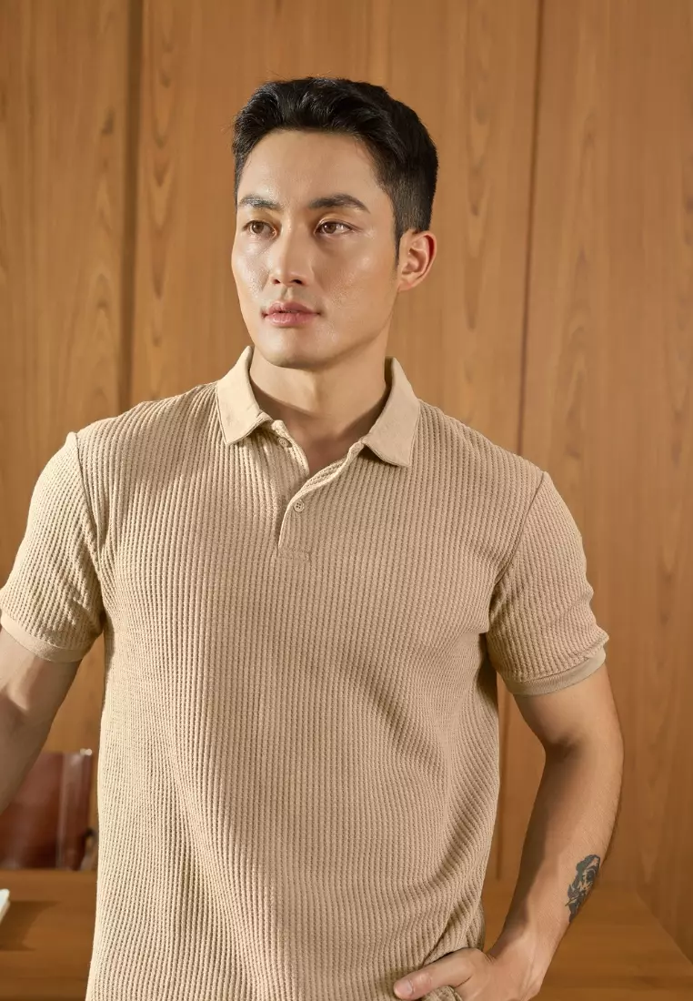 Kale Wale Beige / Kaos Rajut Pria Lengan Pendek