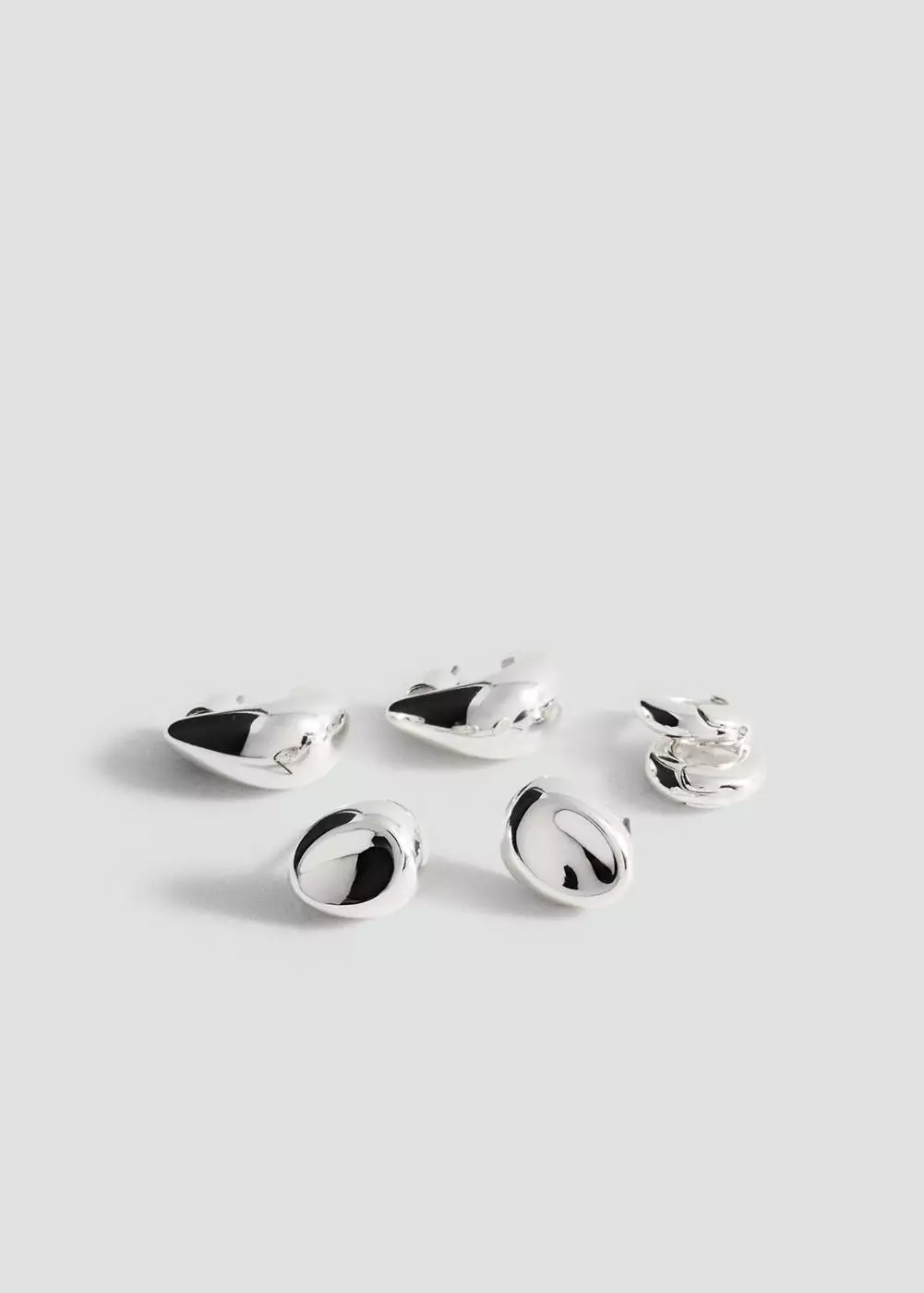 Set anting-anting campuran