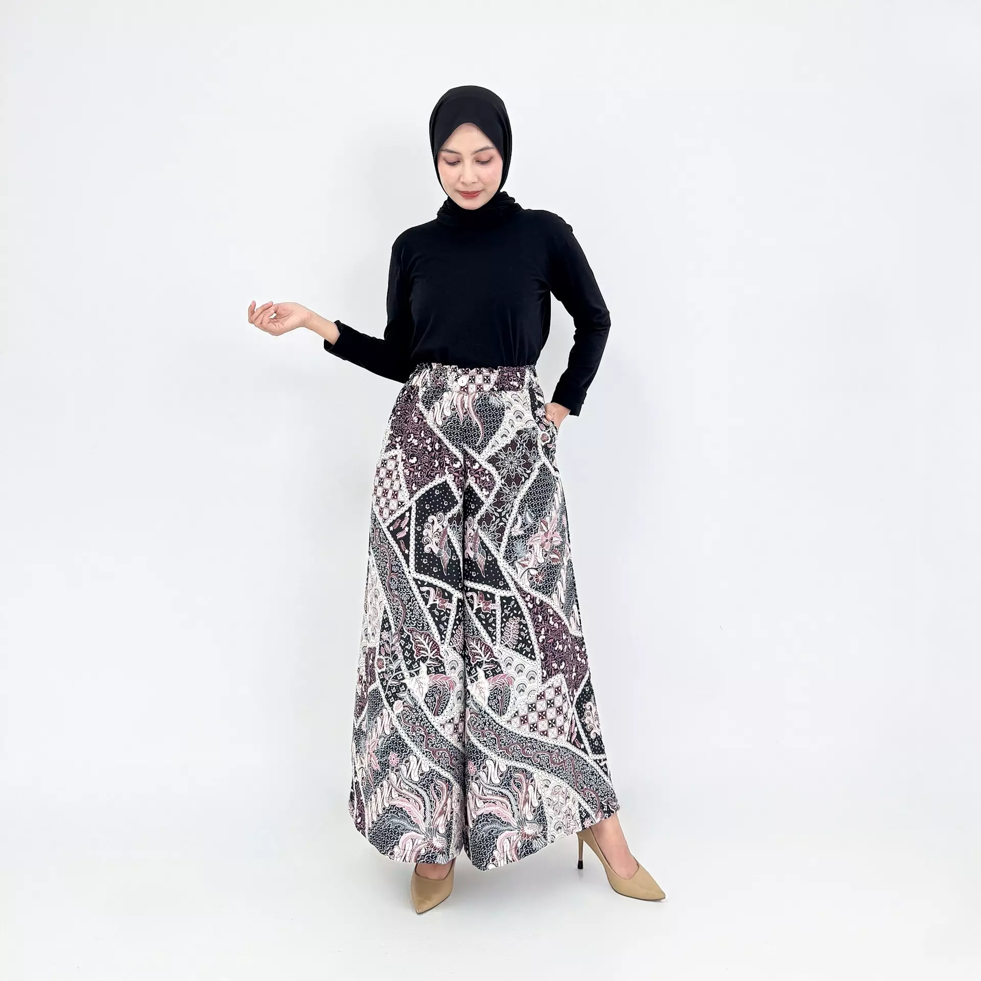 Yotoqxonada yosh qizlar porno video