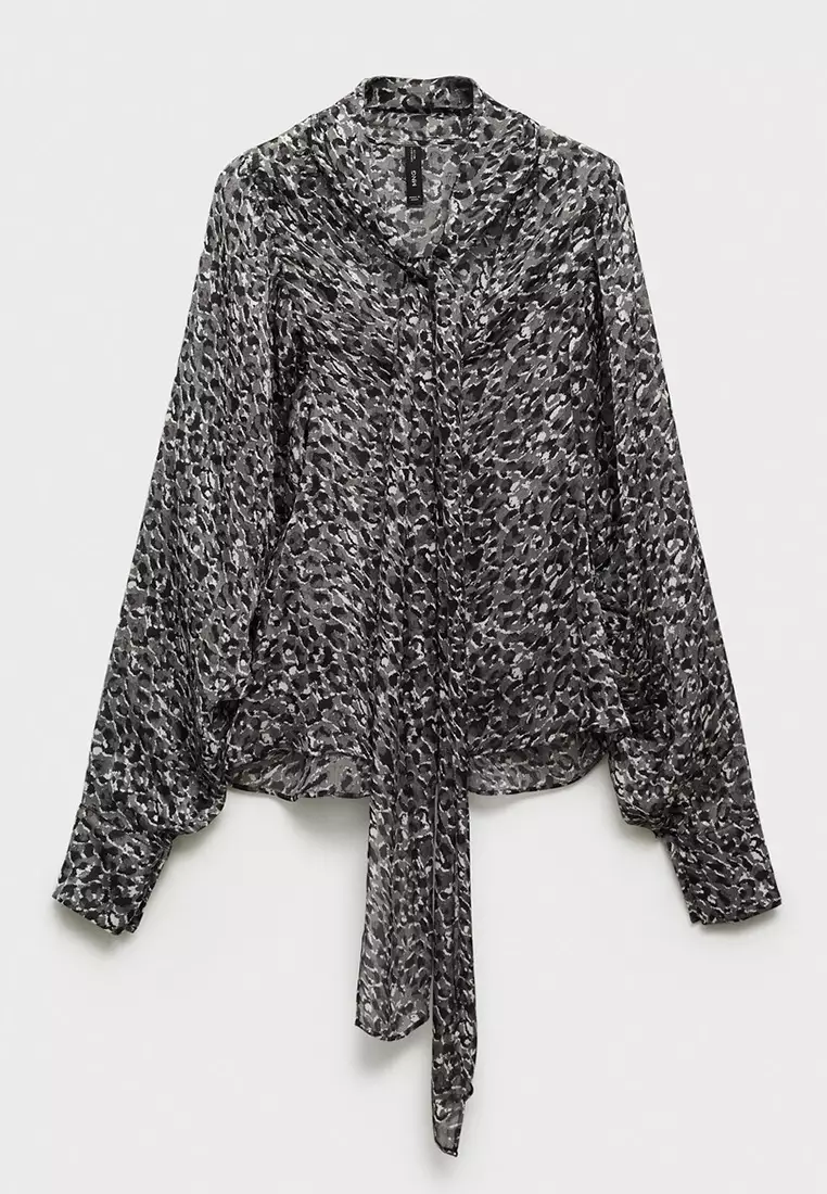 Leopard-Print Blouse With Collar and Bow