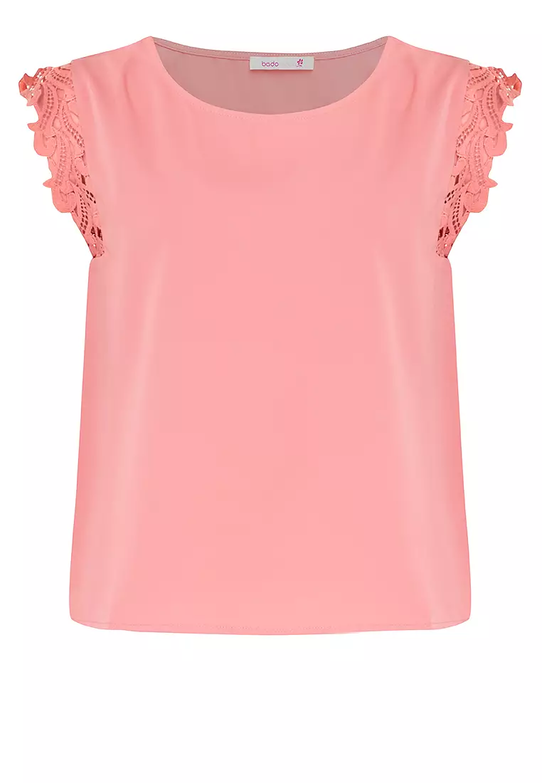 Carlsen Sleeveless Blouse With Lace Detail