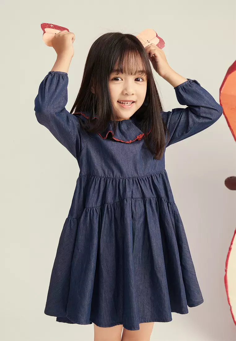 女大童长袖连衣裙领口绣花甜美牛仔蛋糕裙