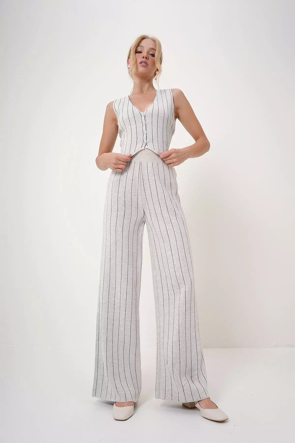 Women's Cream V-Neck Buttoned Vest and Elastic Waistband Trousers Striped Knitwear Two Piece Set