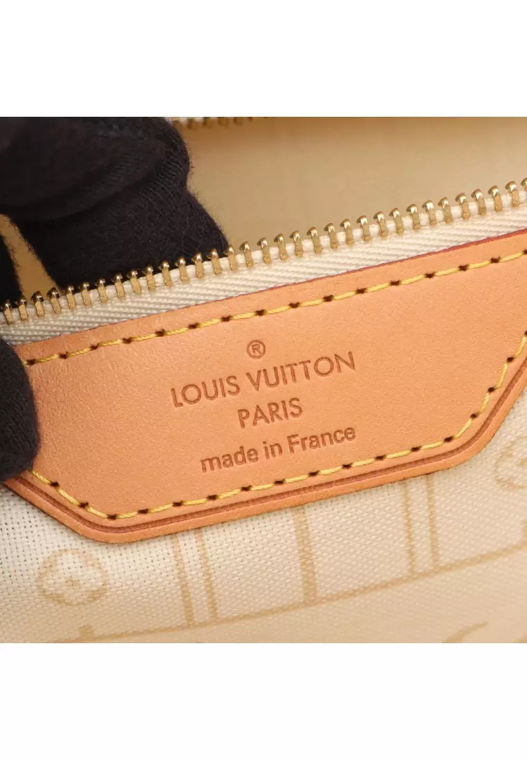 Pre-Loved Louis Vuitton Neverfull MM Damier Azur Shoulder bag tote bag PVC leather white