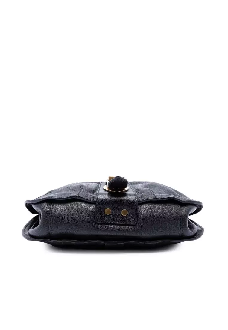 Pre-Loved Burberry Small Grained Calfskin Holyoake Crossbody