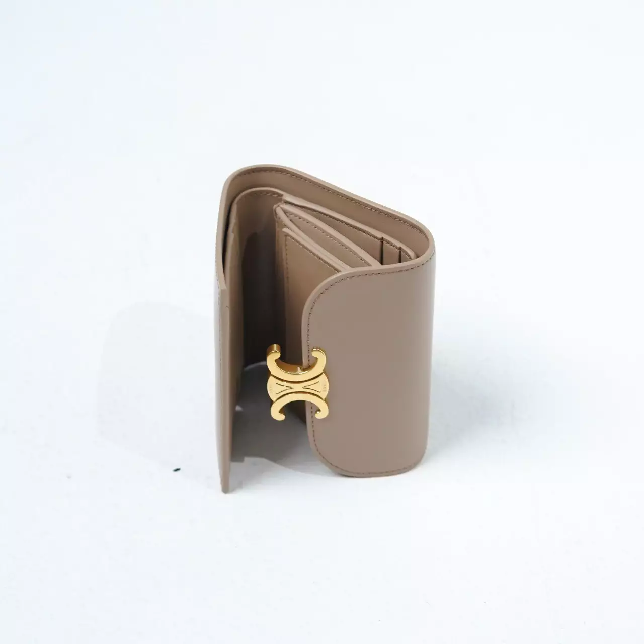 Dompet CELINE TRIOMPHE SHINY CALFSKIN SMOKED BROWN GHW TRIFOLD WALLET 100% ORIGINAL