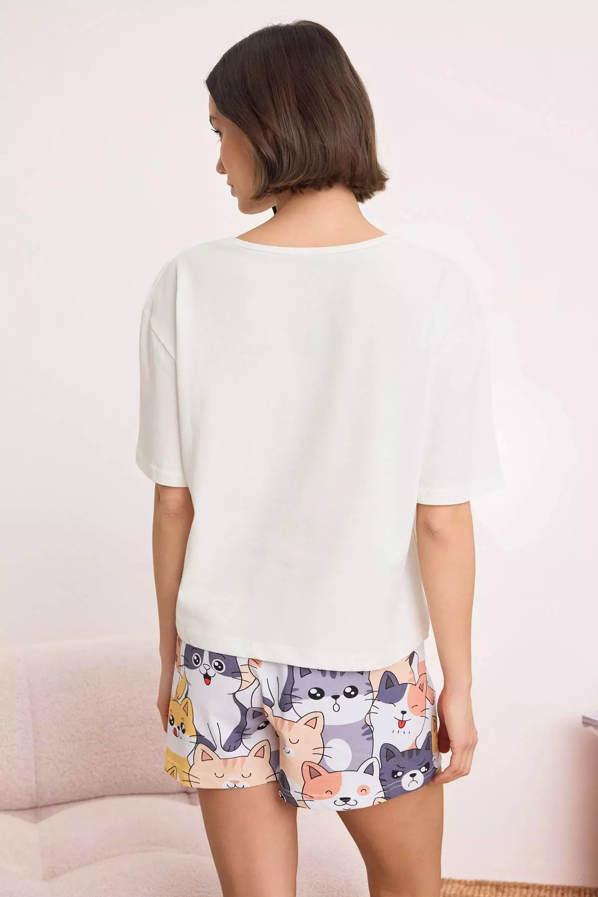 White Cat Patterned Cotton Pcs Stretch Fabric Soft Touch Knitted Pajamas Set Thmss26Pt126