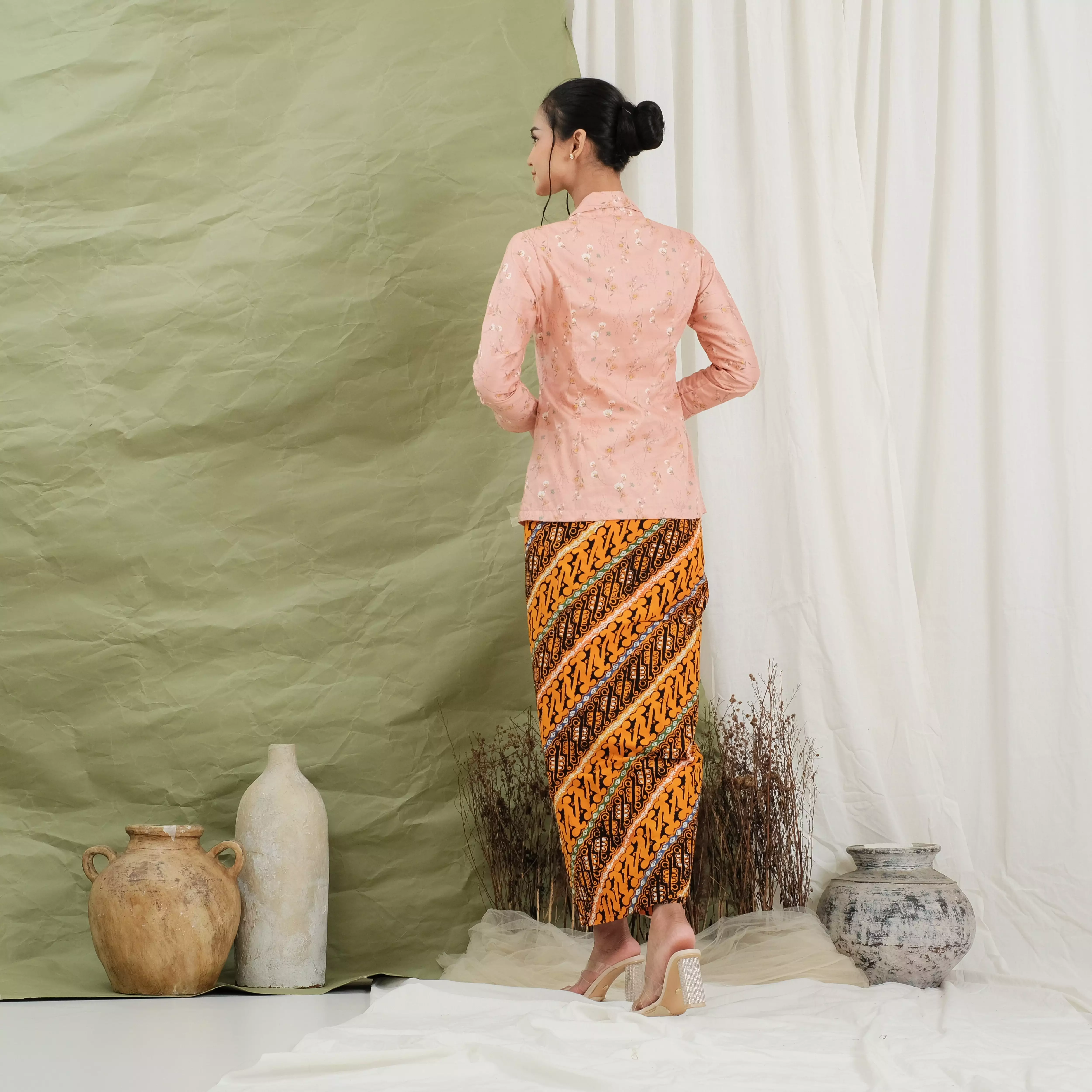 Jual Khalisa Batik Kebaya Encim Batik Lengan Bahan Katun Jepang