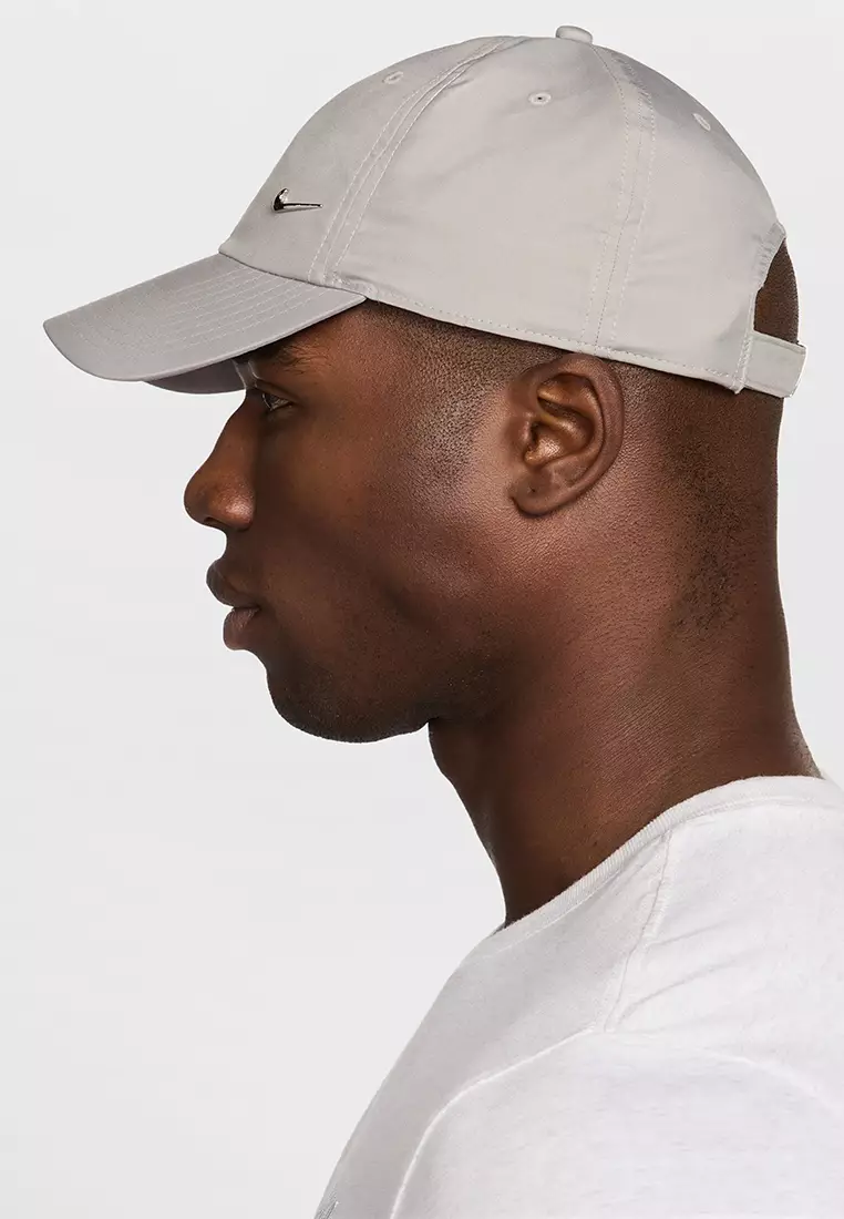 Dri-FIT Club Unstructured Metal Swoosh Cap