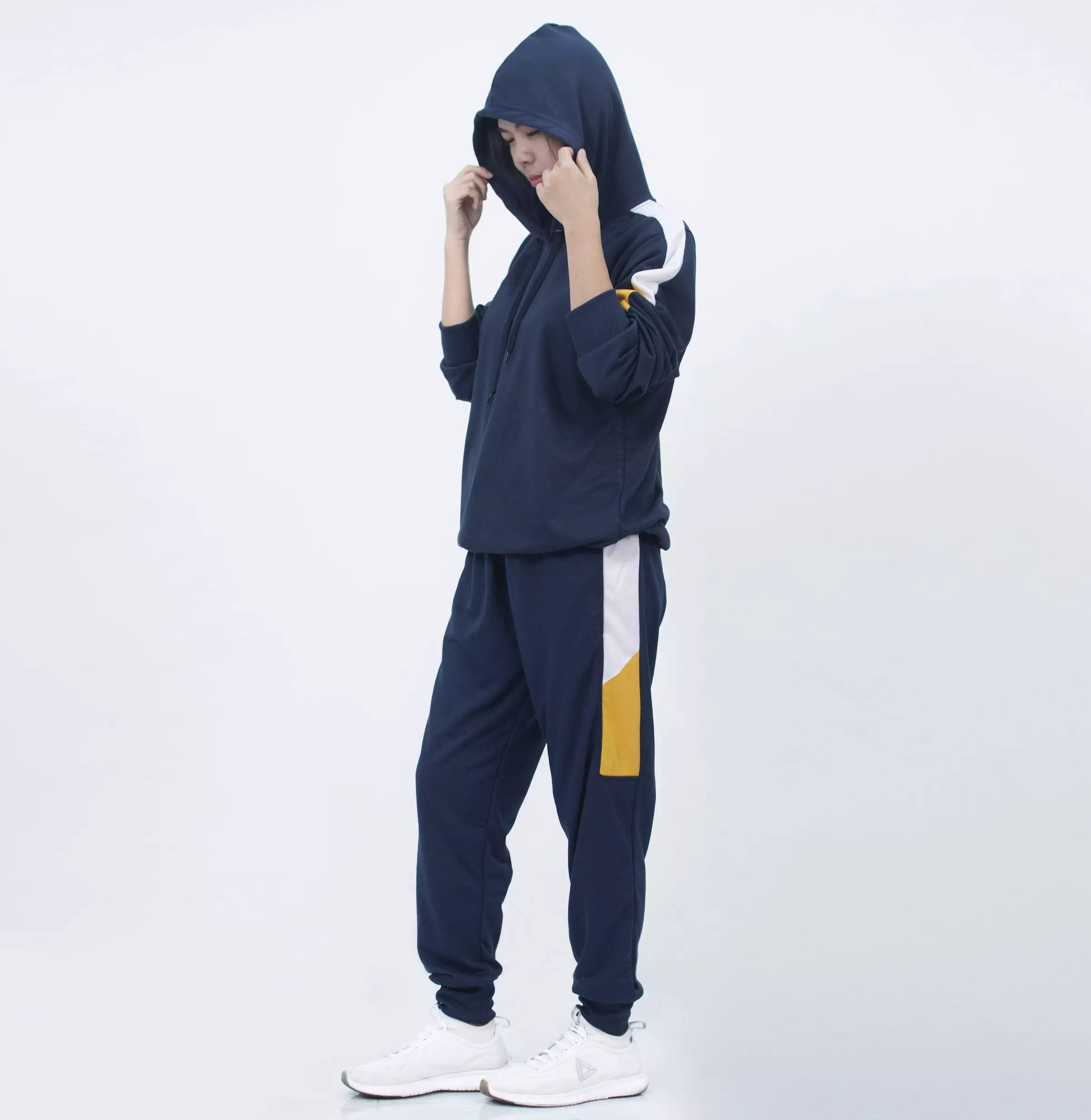 OKECHUKU Patricia Sweater Wanita / Sweater Hoodie Wanita / Sweter Olahraga Unisex