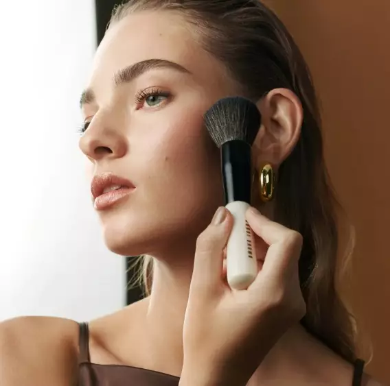 Bobbi Brown Bronzing Powder • 8g - Golden Light