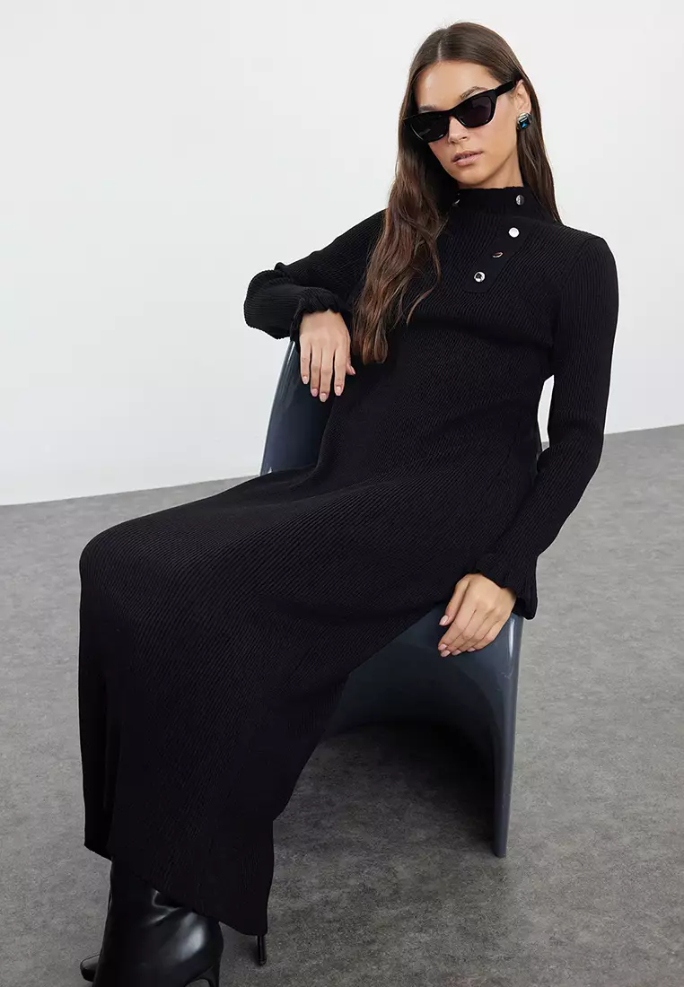 Black Accessory Buttoned Rib Knit Dress TCTAW25EB00018