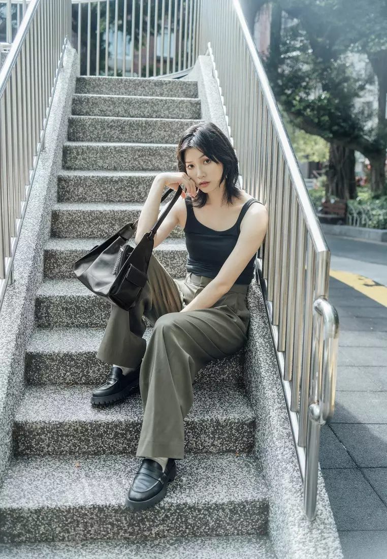 Senya抽繩皮革單肩包 - 黑色