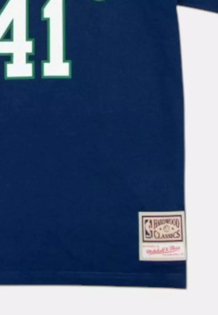 #41 Dirk Nowitzki Dallas Mavericks Men's T-Shirt - Player Name & Number Tee