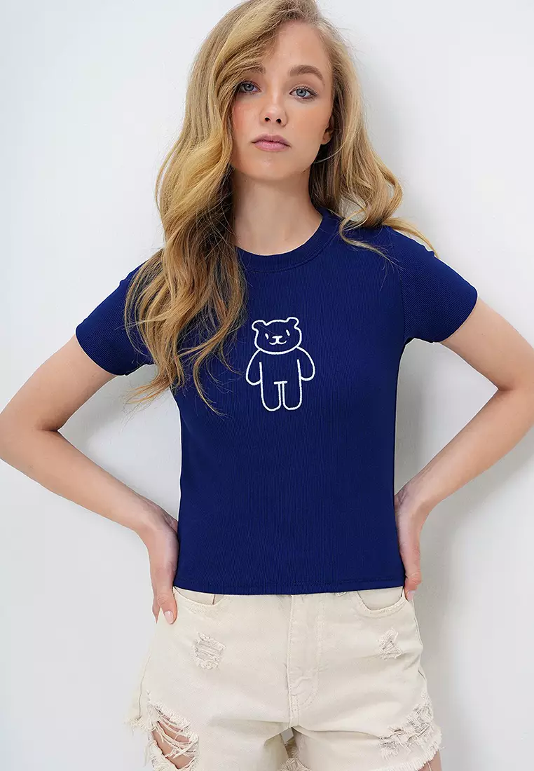 Women's Navy Blue Crew Neck Teddy Bear Embroidered Ottoban Crop T-Shirt Alc-X13917