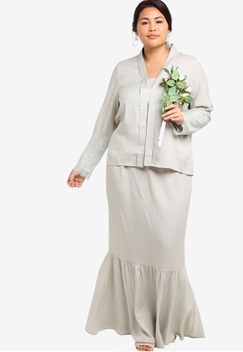 Plus Size Border Lace Kebaya With Lapel From Lubna In Green Baju Kurung Moden Baju Kurung Moden