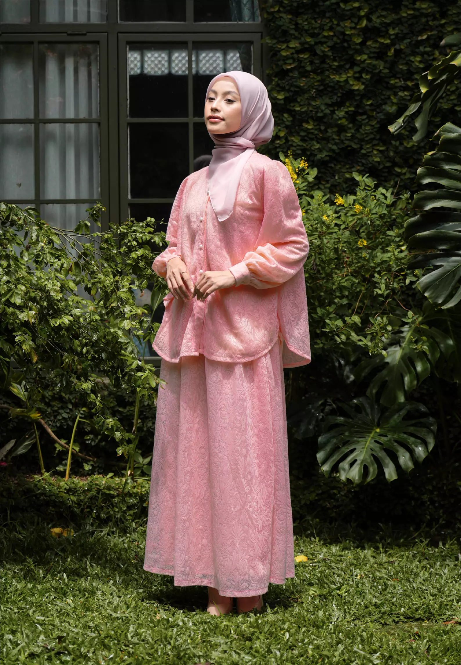 Juwita Blouse - Peony