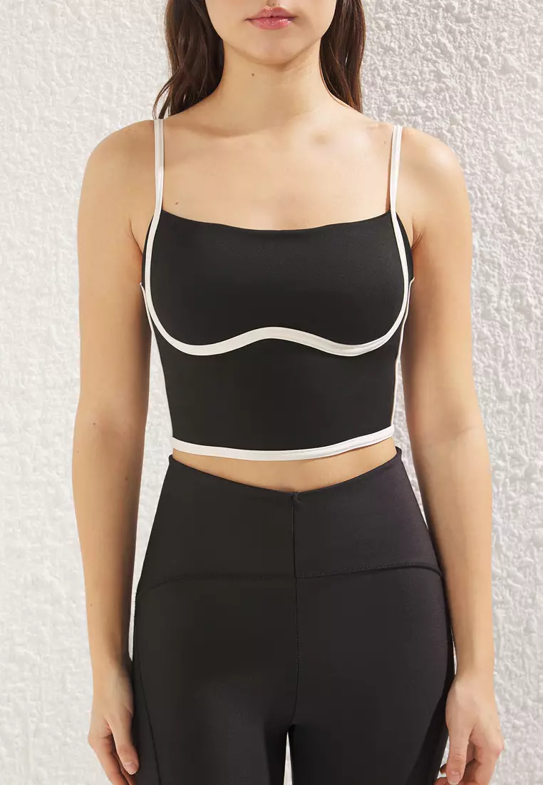 Black And White Piping Detailed Backing/Shaping Knitted Sports Bra