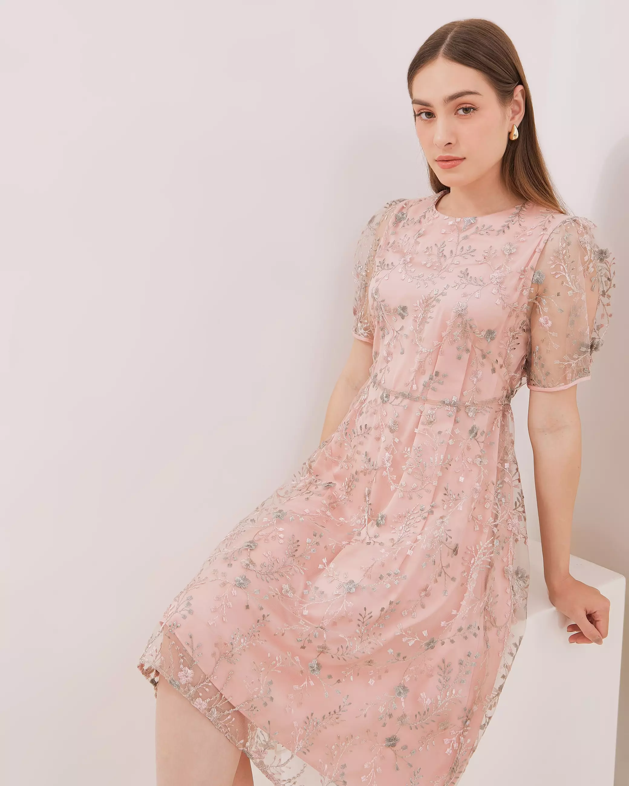 Urban Exchange Noella Pink Dress Midi Dress Brokat Dress Natal Warna Pink