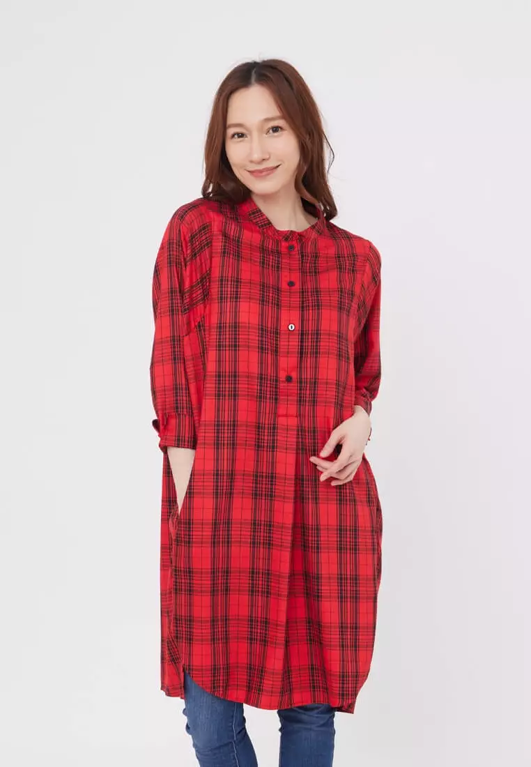 so that's me Katy Relaxed Long-Sleeve Glen Plaid Shirt Dress/ Red