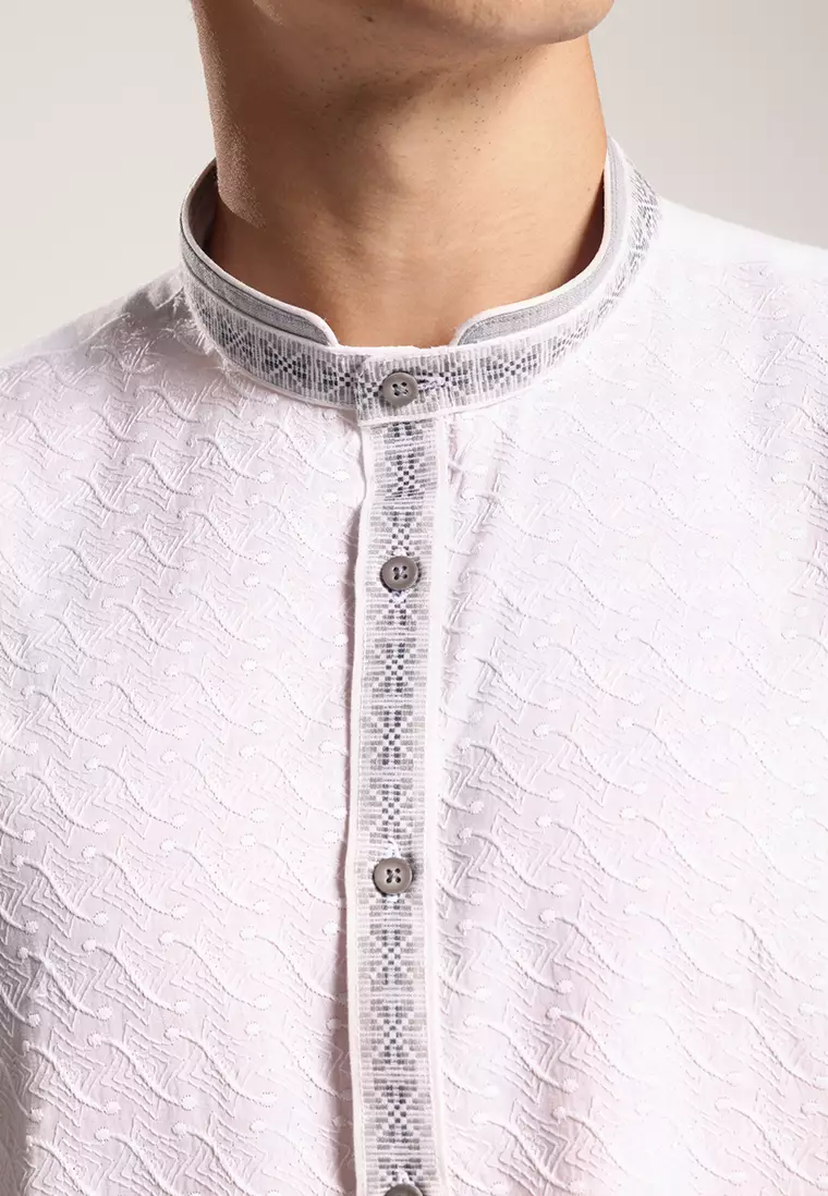 MOC Kemeja Koko Lengan Panjang Pria Arwa - White