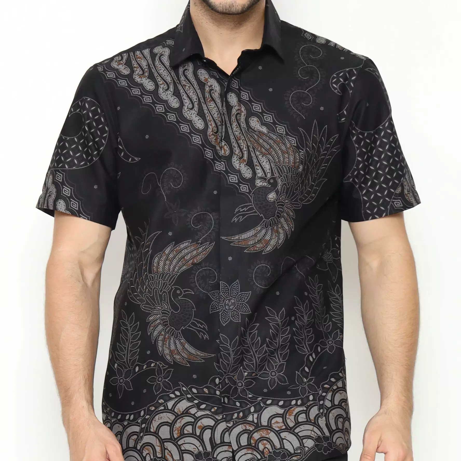 MAGINOT NINDYA BLACK Batik Pria Slim Fit Lengan Pendek bahan katun