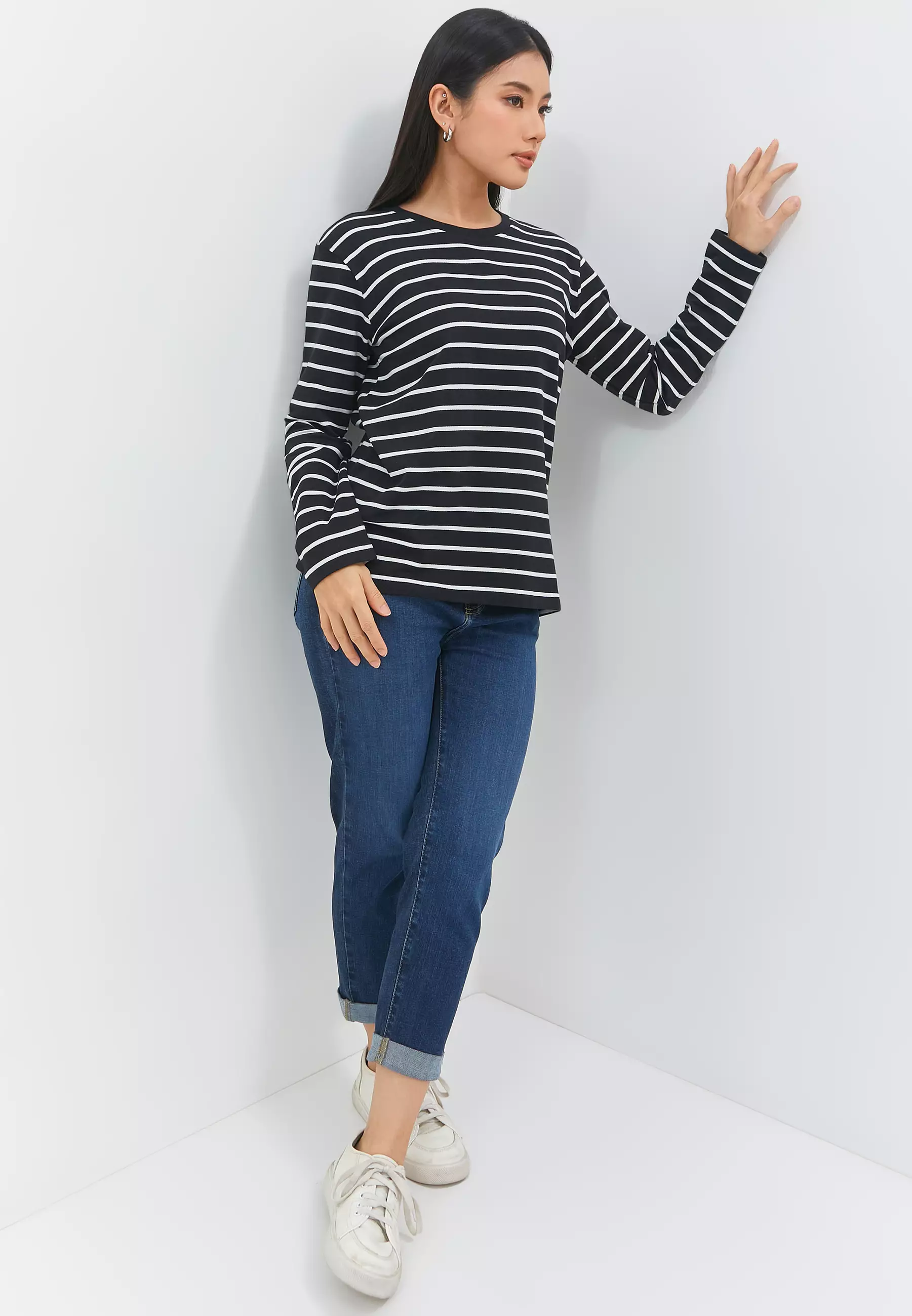 Hyein Black T-Shirt (G.71220)