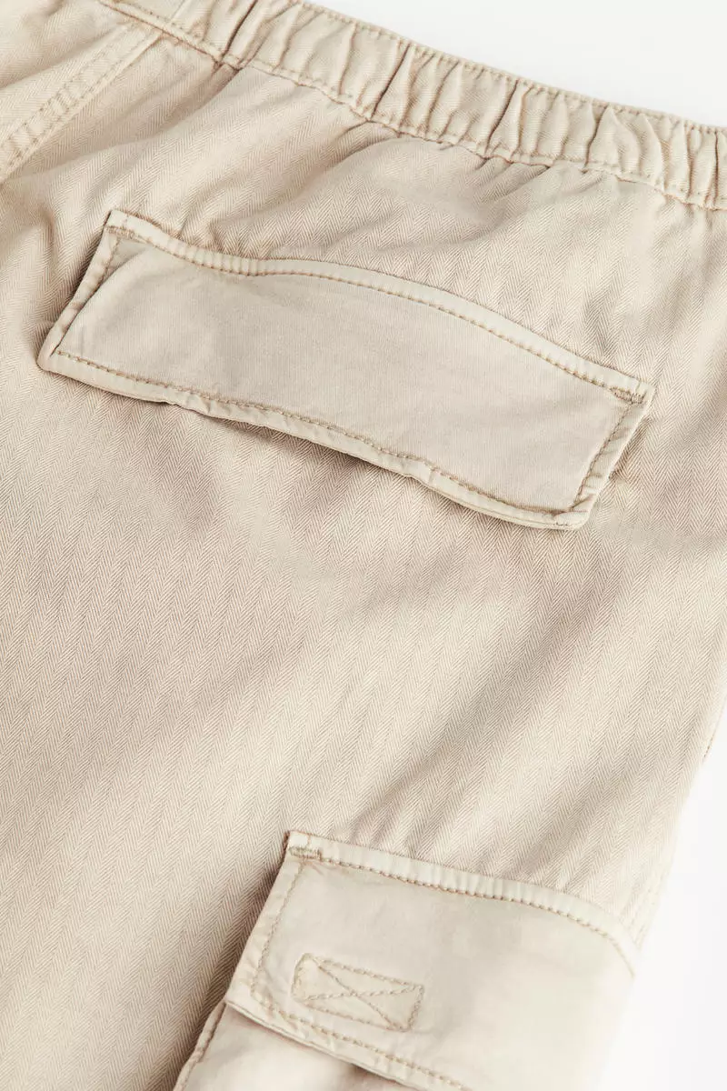 Loose Fit Cargo trousers