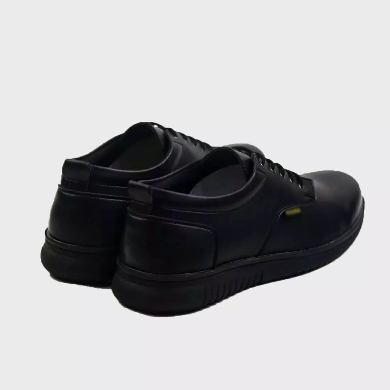 Sepatu Pria Sneakers Slip On Casual Hitam Semi Formal