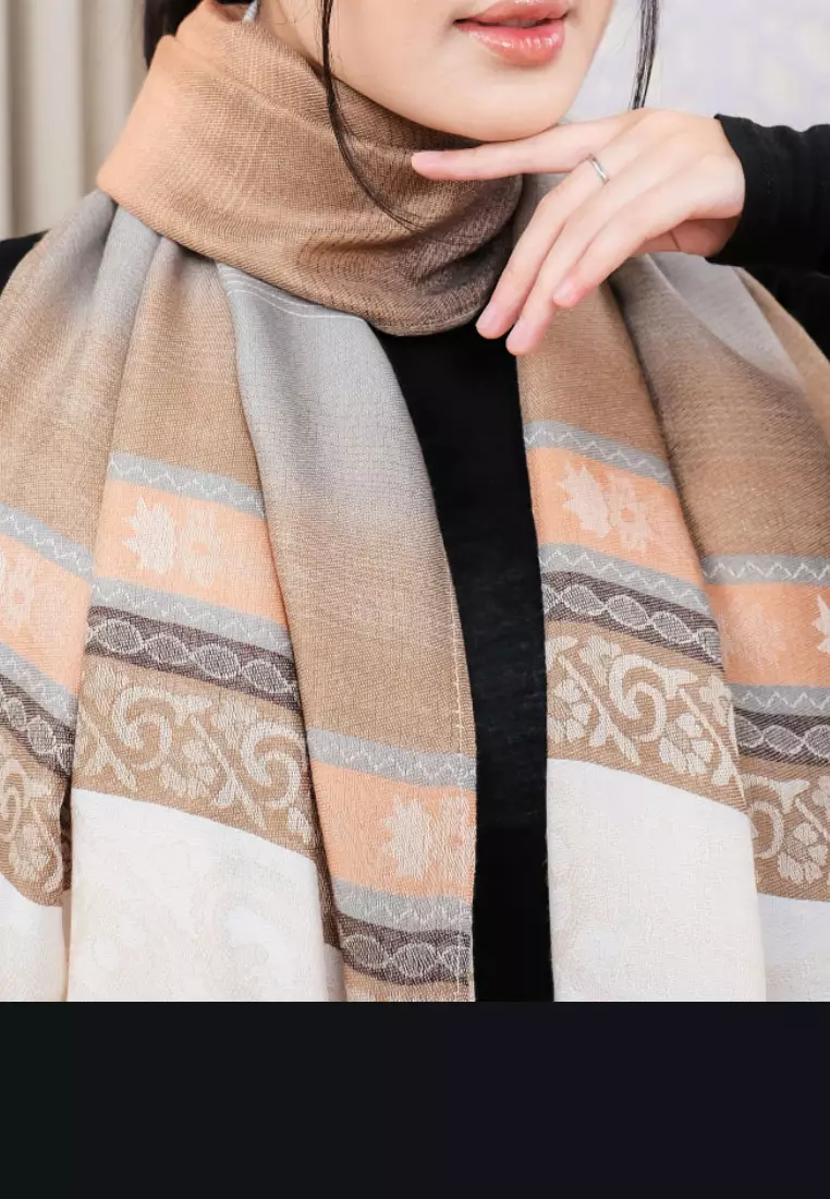 Aksesoris Wanita Reversible Viscose Multicolour Vintage Pattern Pashmina Shawl Ivory Mist